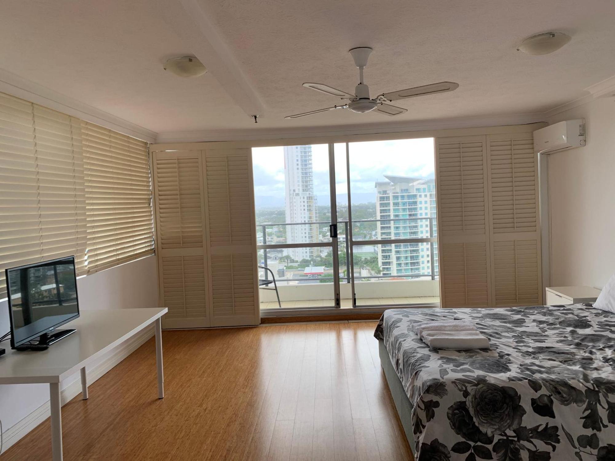 The Penthouses Apartments Gold Coast Exterior photo